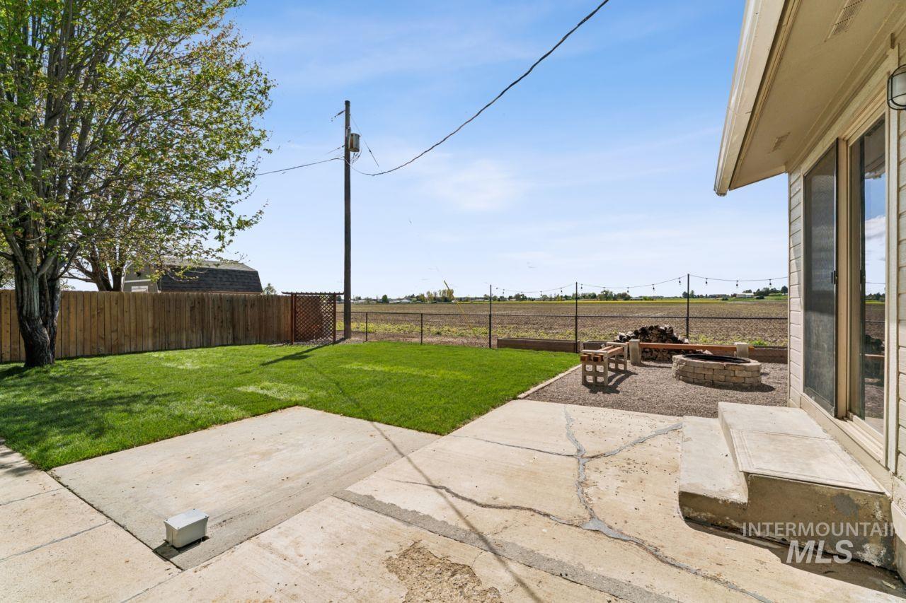 902 S Arizona, Fruitland, Idaho 83619, 3 Bedrooms, 1.5 Bathrooms, Residential For Sale, Price $349,500, 98982525