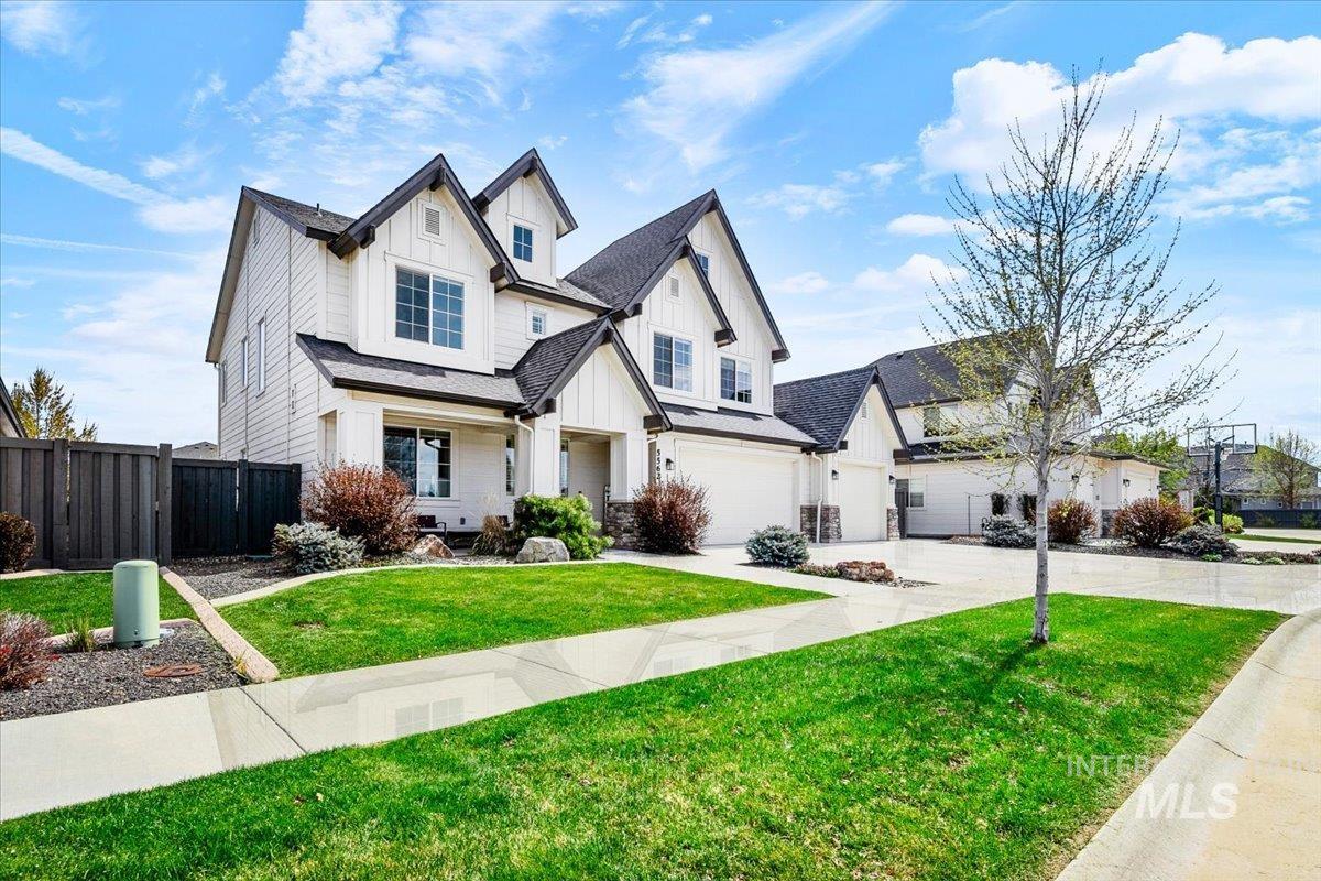 5562 S Astoria Avenue, Meridian, Idaho 83642, 4 Bedrooms, 4 Bathrooms, Residential For Sale, Price $895,000, 98982527