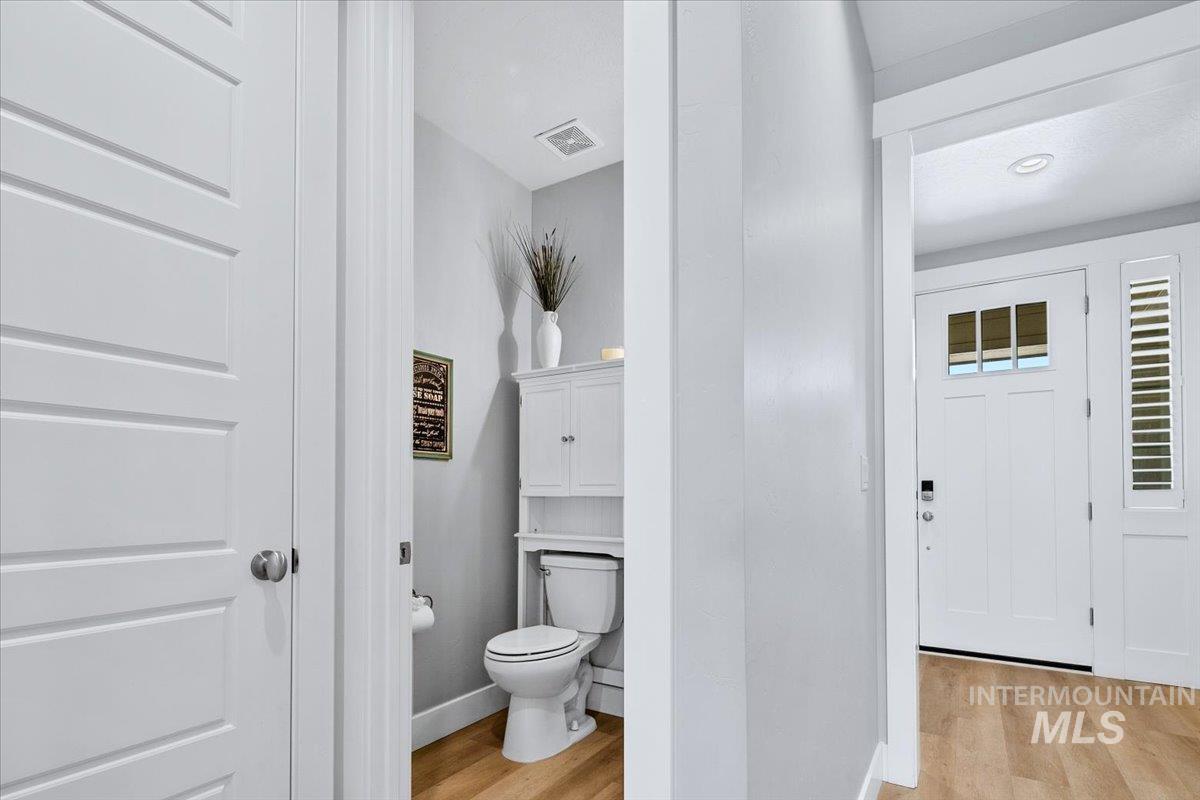 5562 S Astoria Avenue, Meridian, Idaho 83642, 4 Bedrooms, 4 Bathrooms, Residential For Sale, Price $895,000, 98982527