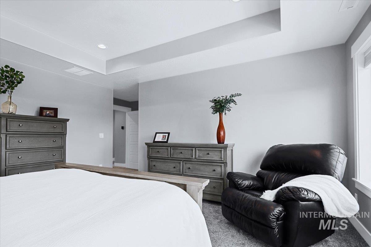 5562 S Astoria Avenue, Meridian, Idaho 83642, 4 Bedrooms, 4 Bathrooms, Residential For Sale, Price $895,000, 98982527