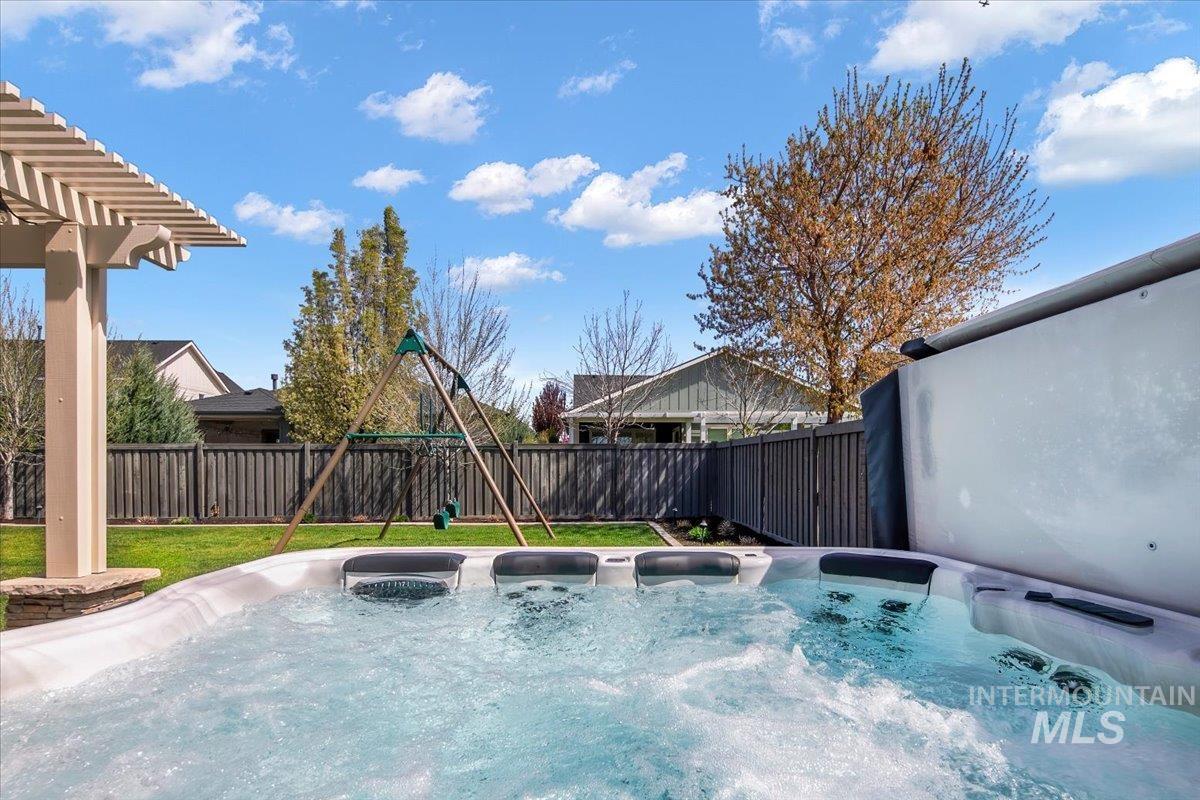 5562 S Astoria Avenue, Meridian, Idaho 83642, 4 Bedrooms, 4 Bathrooms, Residential For Sale, Price $895,000, 98982527