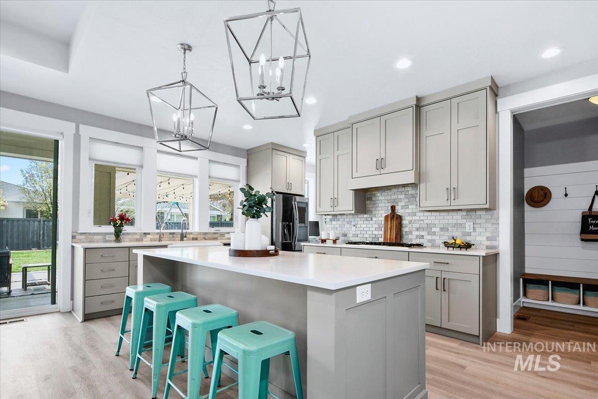 5562 S Astoria Avenue, Meridian, Idaho 83642, 4 Bedrooms, 4 Bathrooms, Residential For Sale, Price $895,000, 98982527