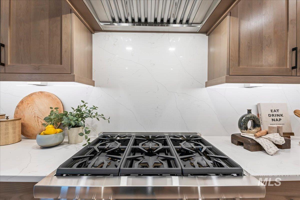 6971 N Cairnhill Way, Eagle, Idaho 83616, 3 Bedrooms, 3.5 Bathrooms, Residential For Sale, Price $1,050,000, 98982528