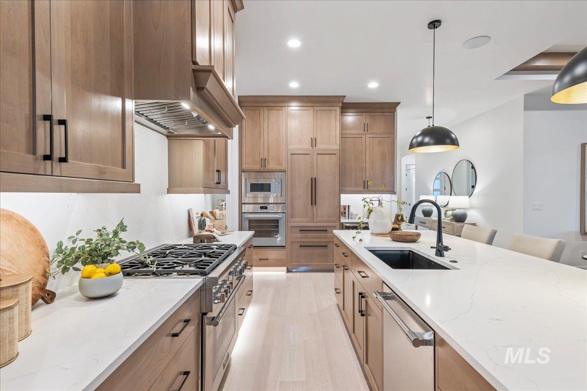 6971 N Cairnhill Way, Eagle, Idaho 83616, 3 Bedrooms, 3.5 Bathrooms, Residential For Sale, Price $1,050,000, 98982528