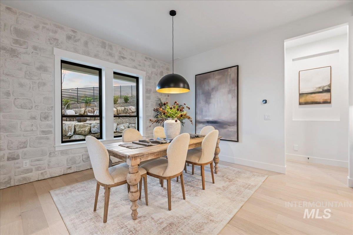 6971 N Cairnhill Way, Eagle, Idaho 83616, 3 Bedrooms, 3.5 Bathrooms, Residential For Sale, Price $1,050,000, 98982528