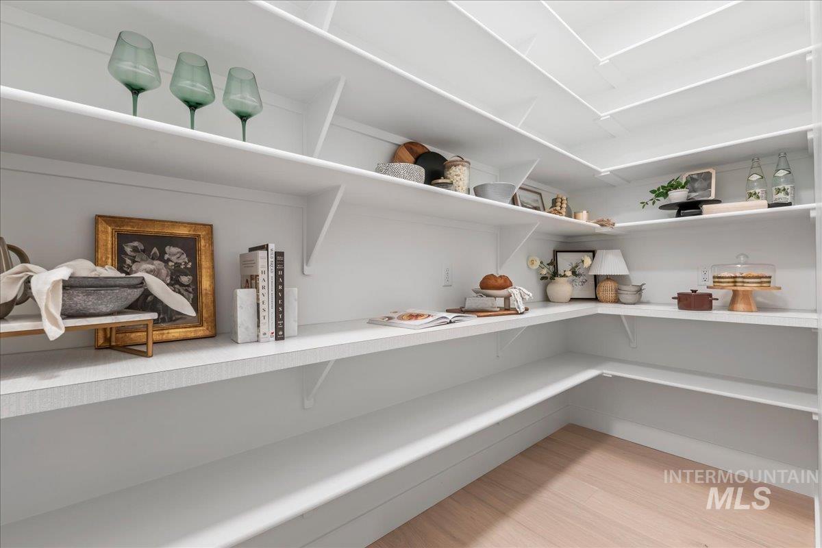 6971 N Cairnhill Way, Eagle, Idaho 83616, 3 Bedrooms, 3.5 Bathrooms, Residential For Sale, Price $1,050,000, 98982528