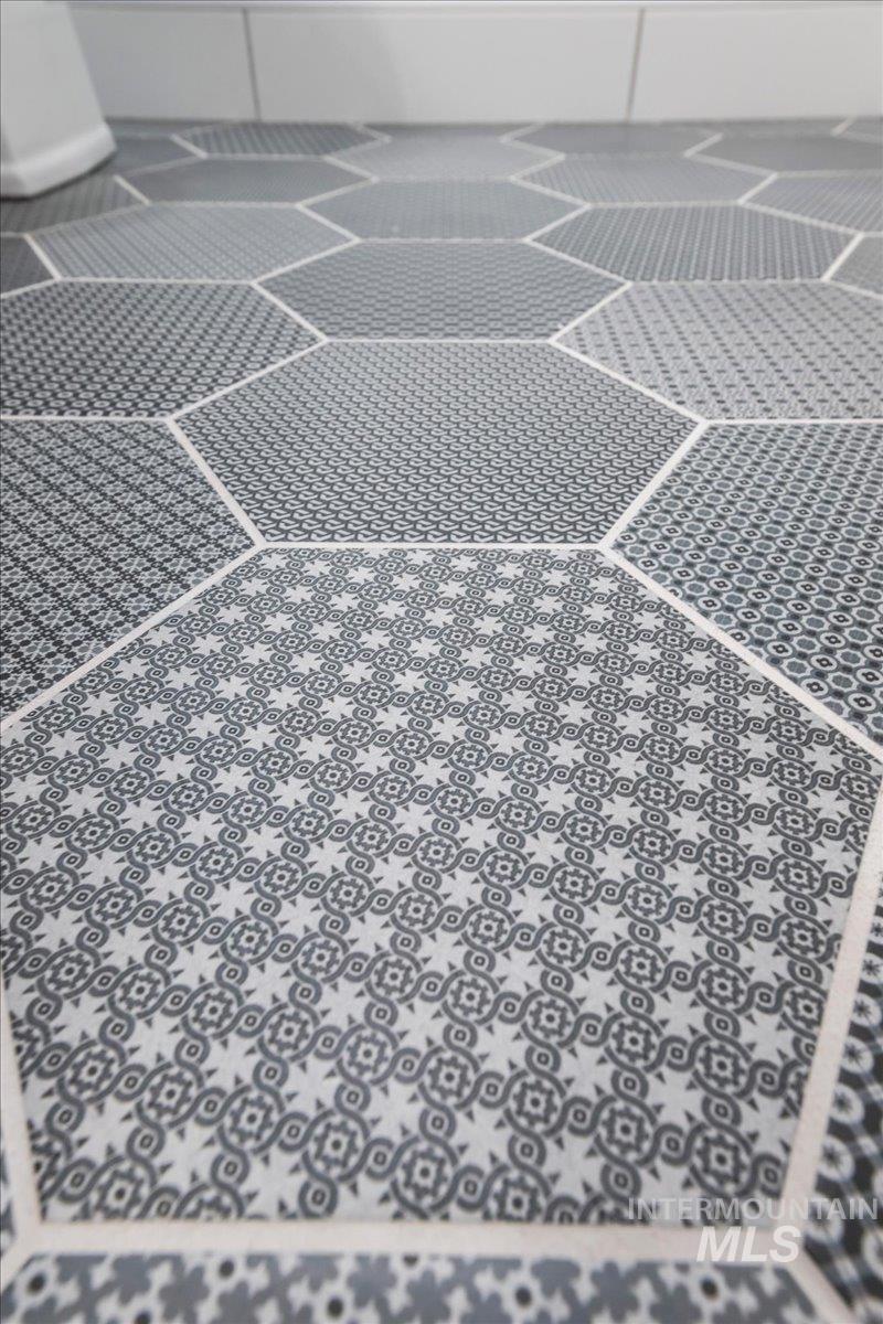 6971 N Cairnhill Way, Eagle, Idaho 83616, 3 Bedrooms, 3.5 Bathrooms, Residential For Sale, Price $1,050,000, 98982528