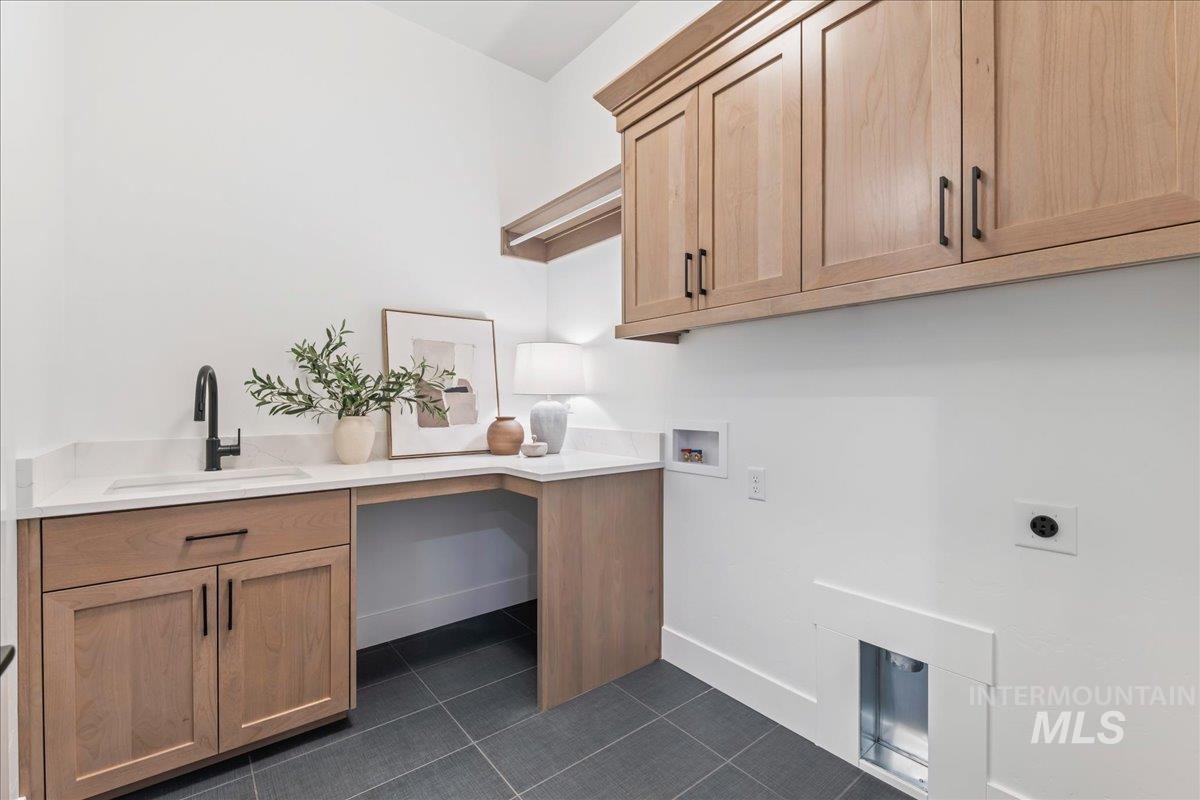 6971 N Cairnhill Way, Eagle, Idaho 83616, 3 Bedrooms, 3.5 Bathrooms, Residential For Sale, Price $1,050,000, 98982528