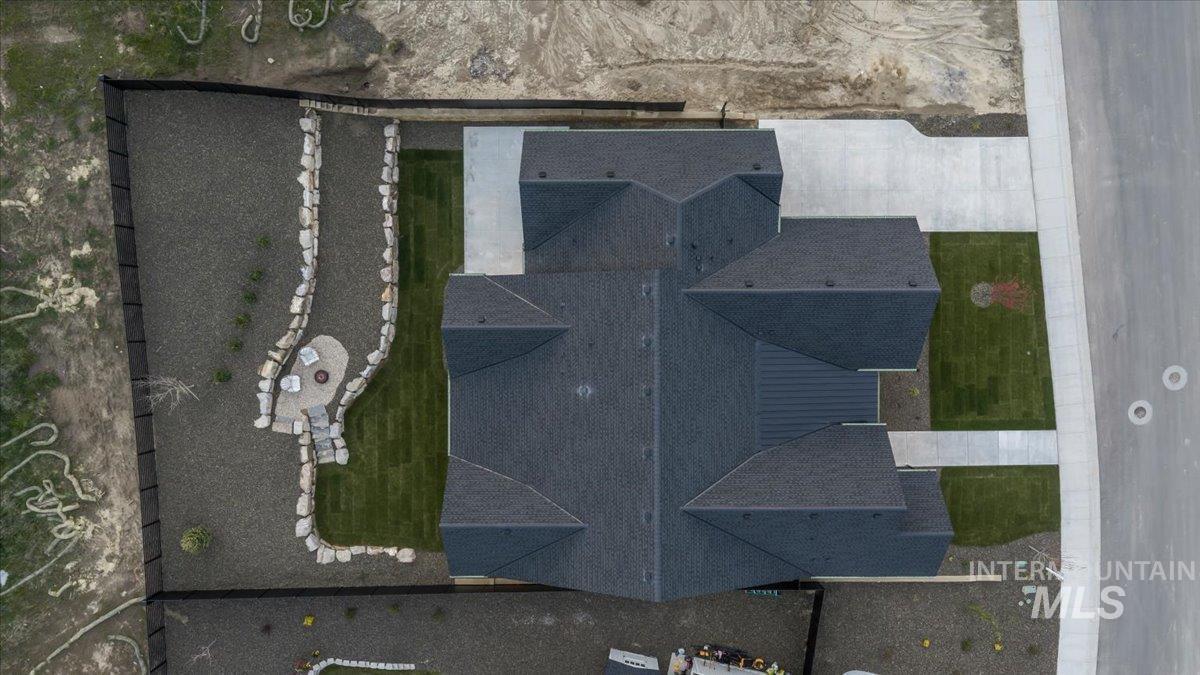 6971 N Cairnhill Way, Eagle, Idaho 83616, 3 Bedrooms, 3.5 Bathrooms, Residential For Sale, Price $1,050,000, 98982528