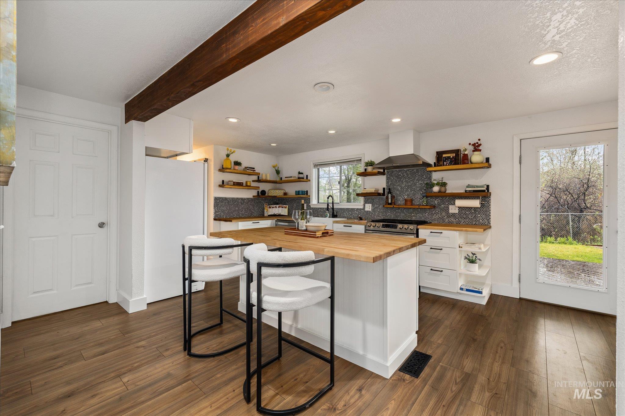 2852 NW 14Th St, Meridian, Idaho 83646, 3 Bedrooms, 2 Bathrooms, Residential For Sale, Price $460,000,MLS 98982529