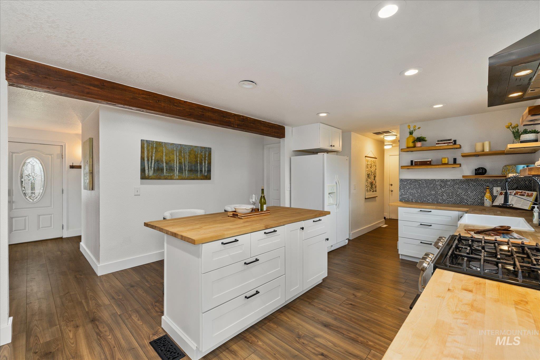 2852 NW 14Th St, Meridian, Idaho 83646, 3 Bedrooms, 2 Bathrooms, Residential For Sale, Price $460,000,MLS 98982529