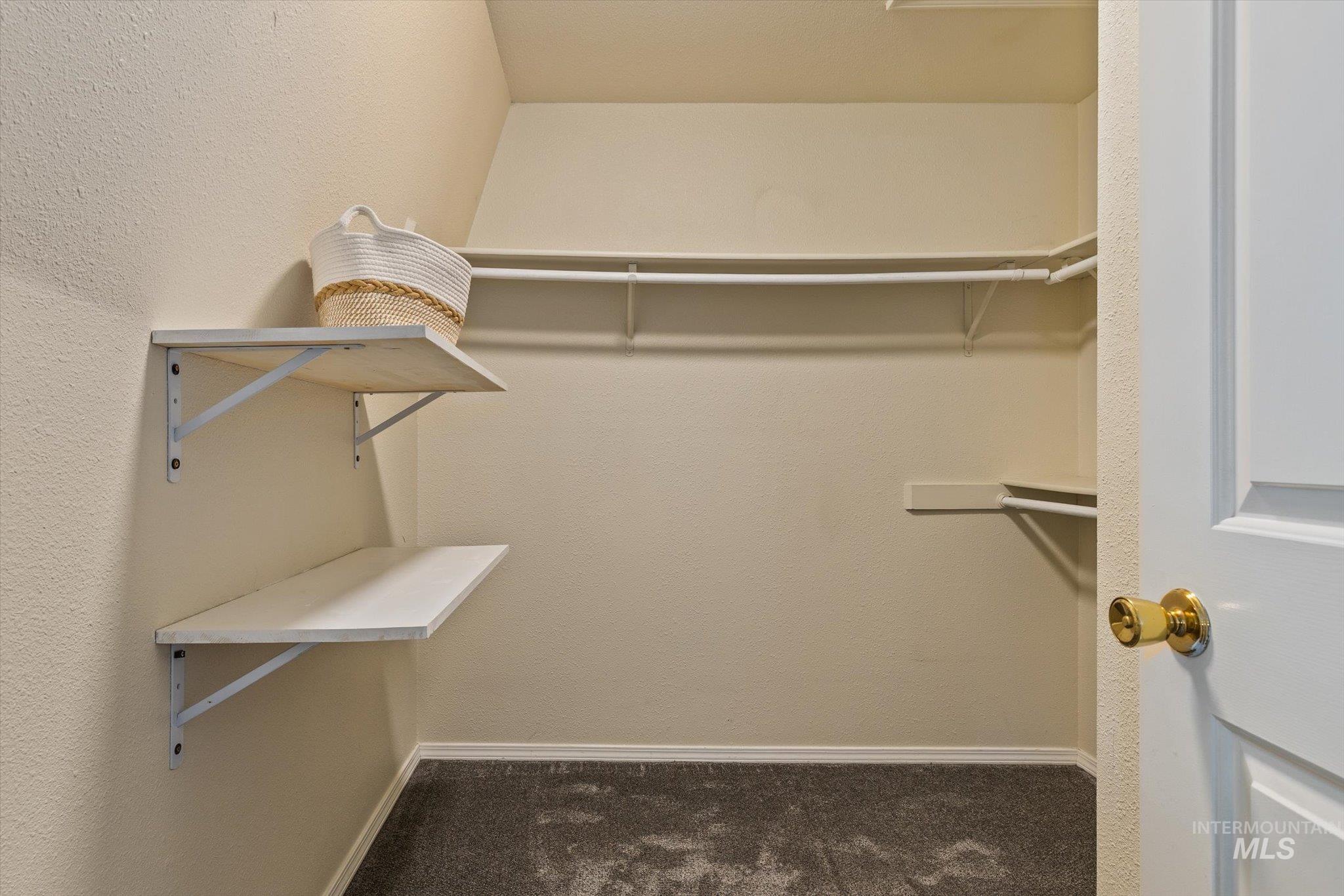 2852 NW 14Th St, Meridian, Idaho 83646, 3 Bedrooms, 2 Bathrooms, Residential For Sale, Price $460,000,MLS 98982529