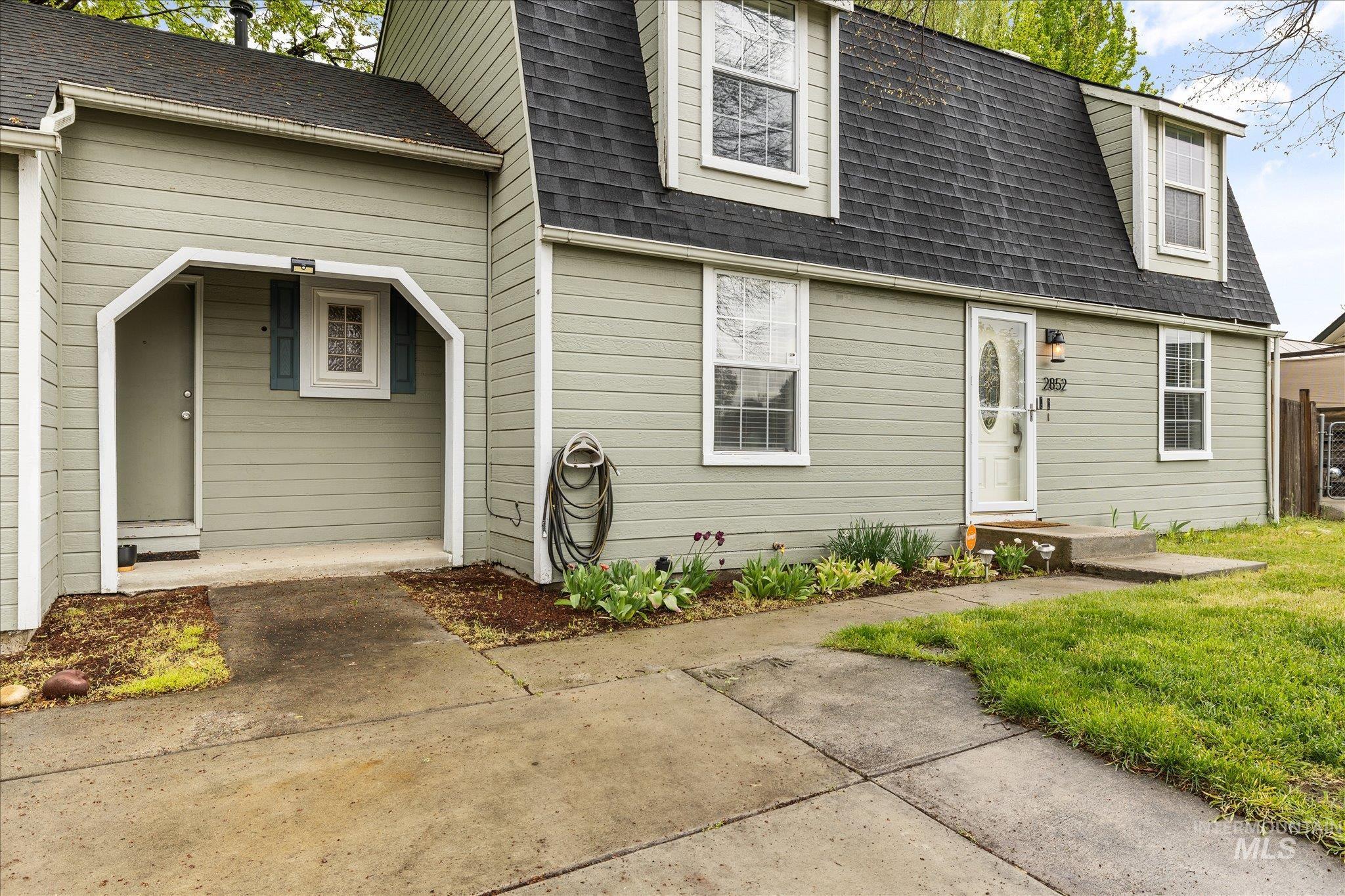 2852 NW 14Th St, Meridian, Idaho 83646, 3 Bedrooms, 2 Bathrooms, Residential For Sale, Price $460,000,MLS 98982529