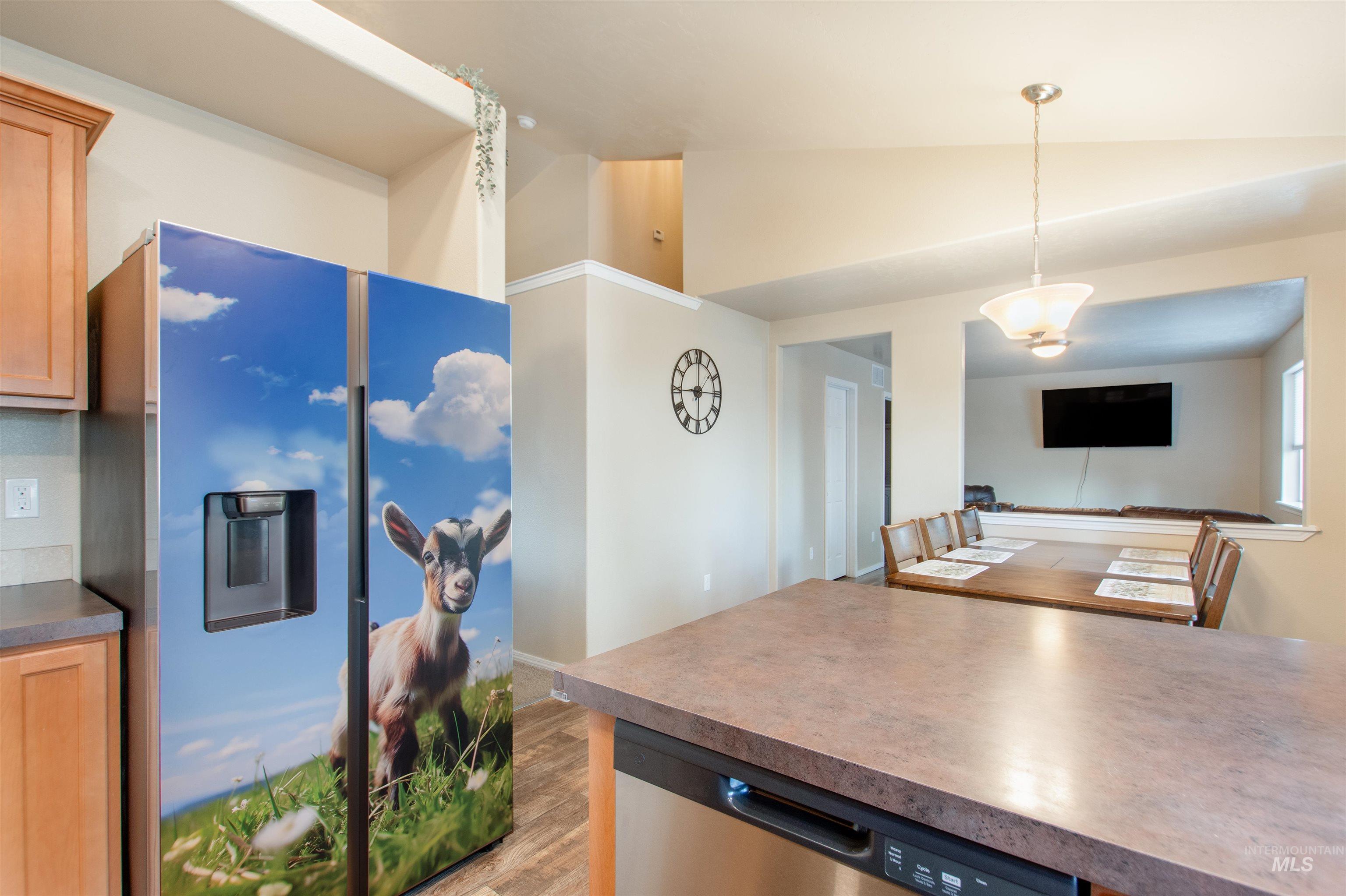 5759 S Moon Land Ave, Boise, Idaho 83709, 4 Bedrooms, 2.5 Bathrooms, Residential For Sale, Price $449,000,MLS 98982530