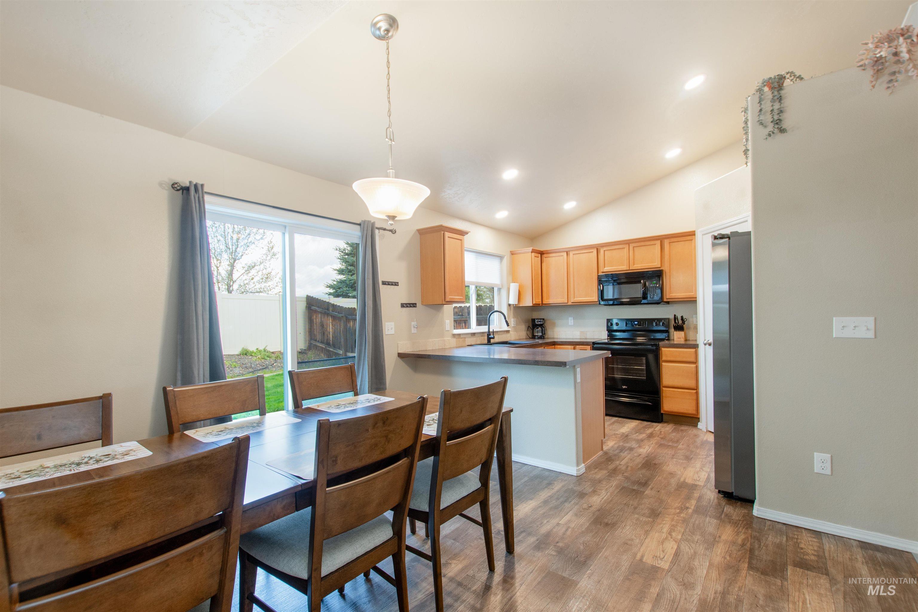 5759 S Moon Land Ave, Boise, Idaho 83709, 4 Bedrooms, 2.5 Bathrooms, Residential For Sale, Price $449,000,MLS 98982530