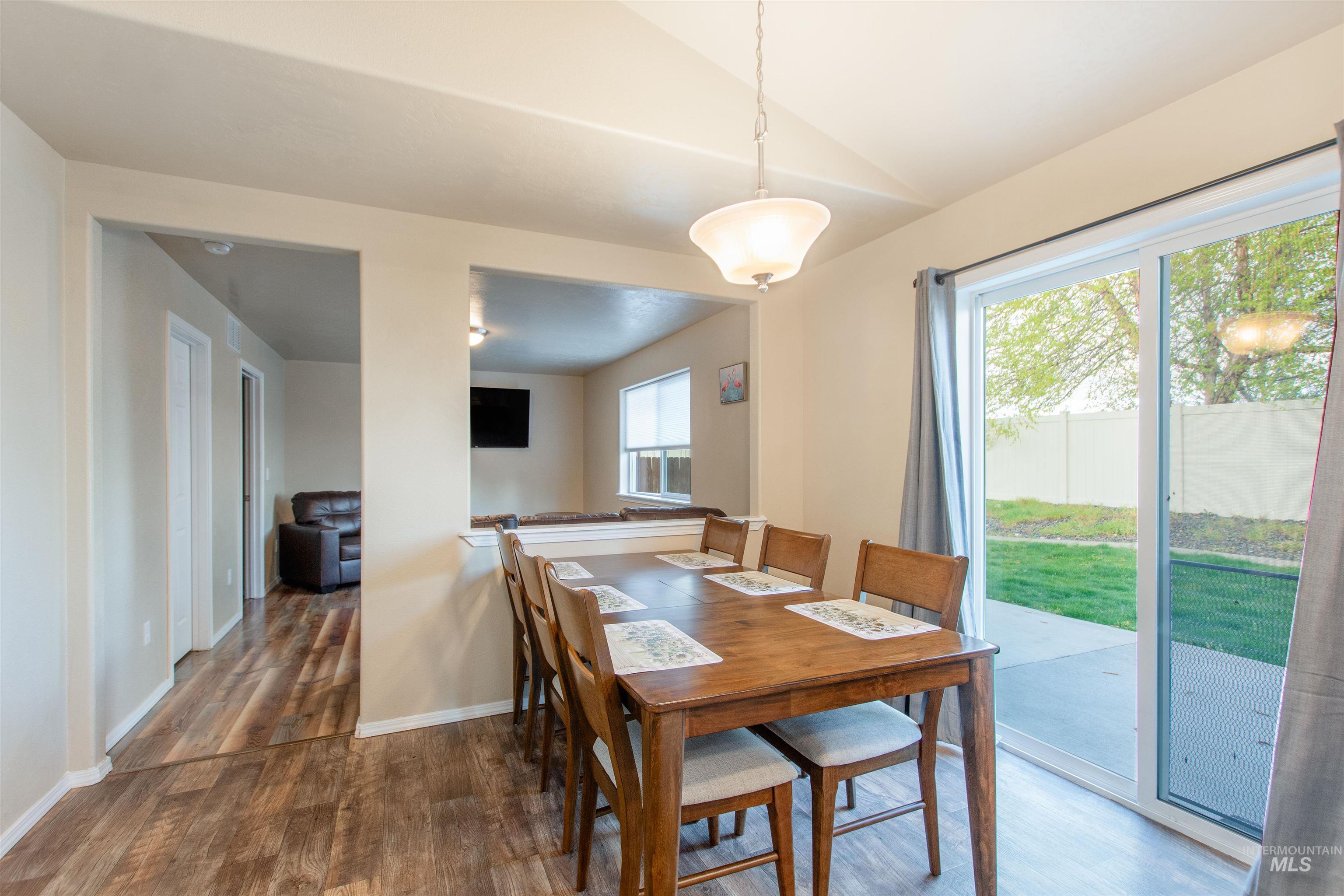 5759 S Moon Land Ave, Boise, Idaho 83709, 4 Bedrooms, 2.5 Bathrooms, Residential For Sale, Price $449,000,MLS 98982530