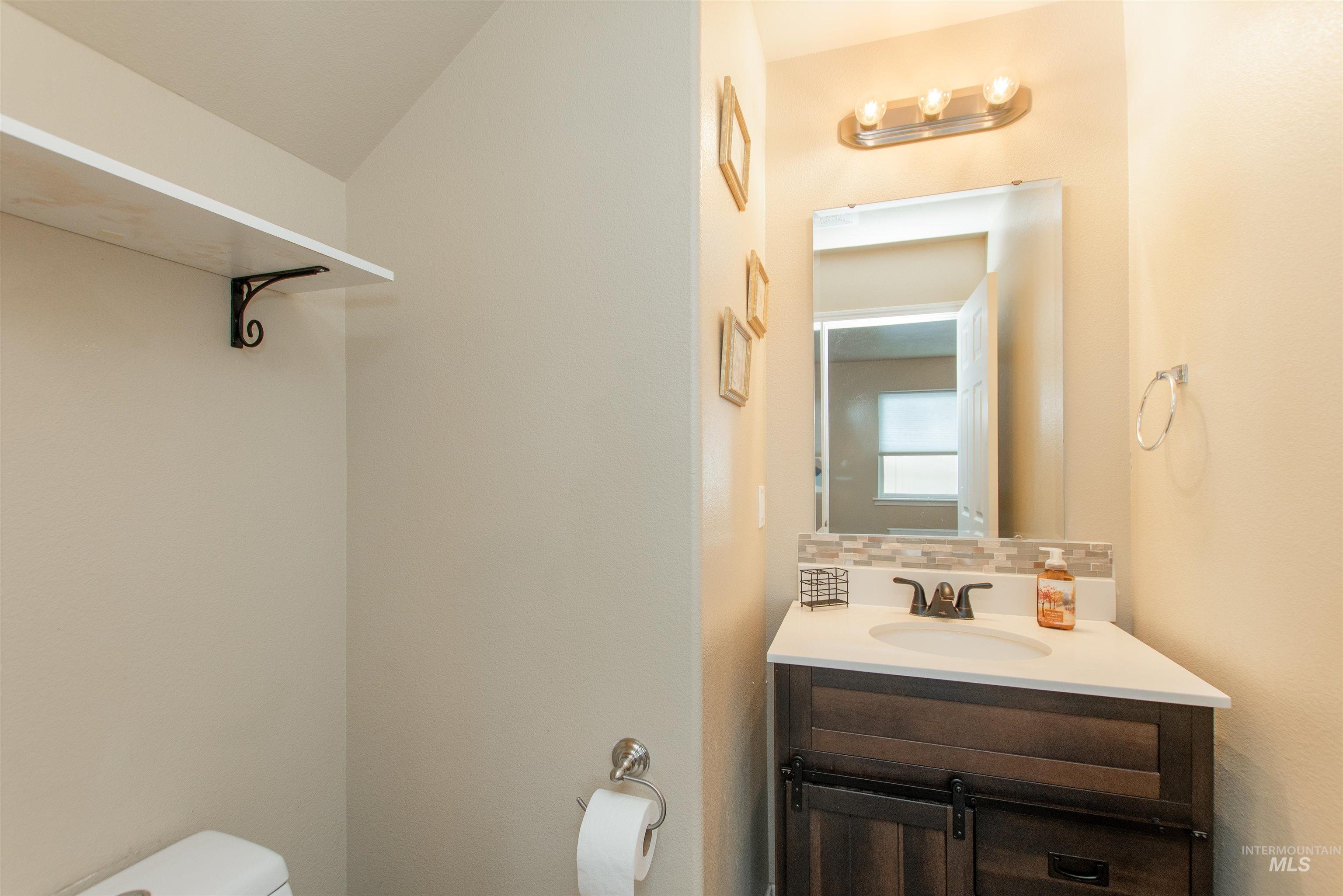 5759 S Moon Land Ave, Boise, Idaho 83709, 4 Bedrooms, 2.5 Bathrooms, Residential For Sale, Price $449,000,MLS 98982530