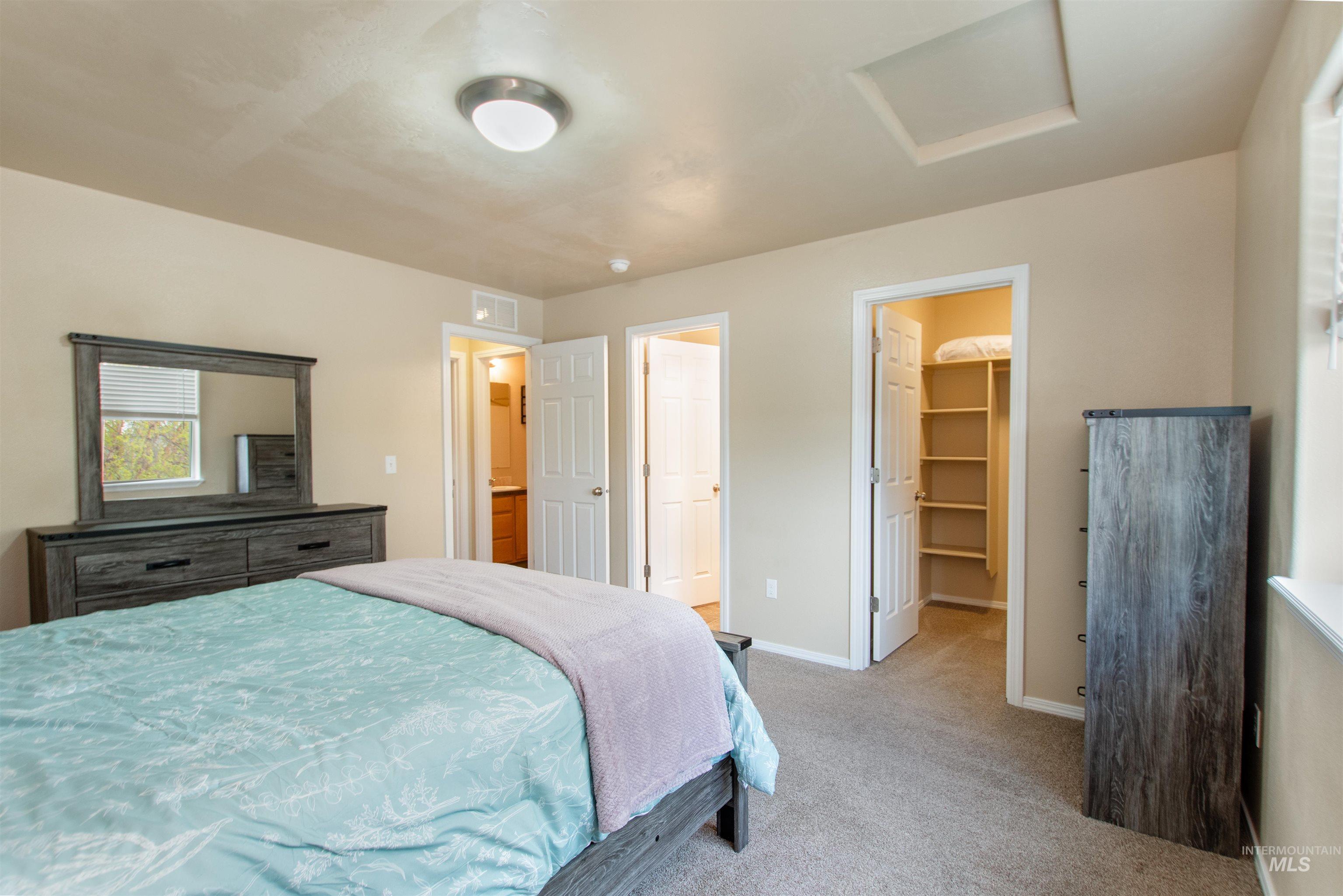 5759 S Moon Land Ave, Boise, Idaho 83709, 4 Bedrooms, 2.5 Bathrooms, Residential For Sale, Price $449,000,MLS 98982530