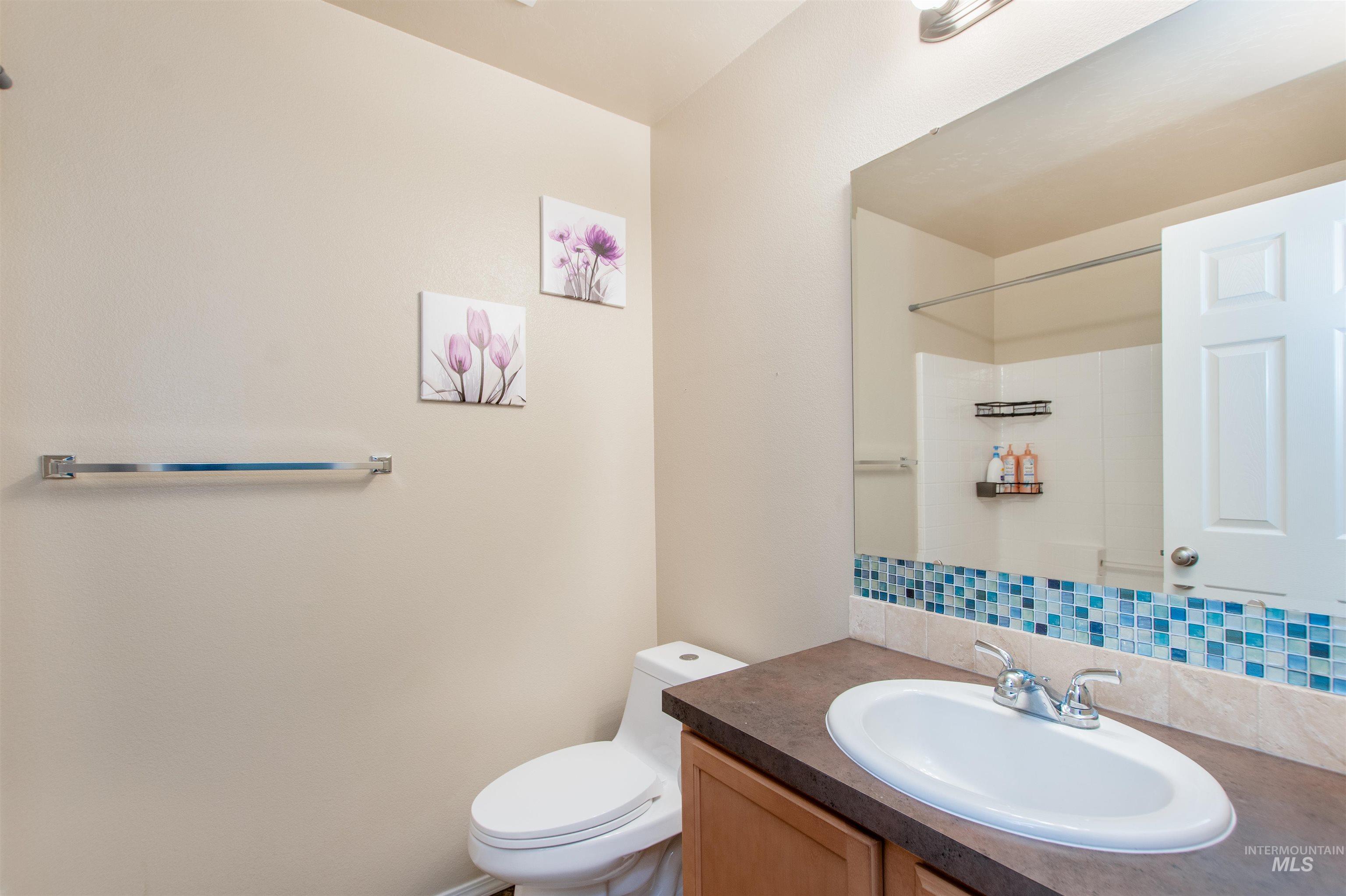 5759 S Moon Land Ave, Boise, Idaho 83709, 4 Bedrooms, 2.5 Bathrooms, Residential For Sale, Price $449,000,MLS 98982530