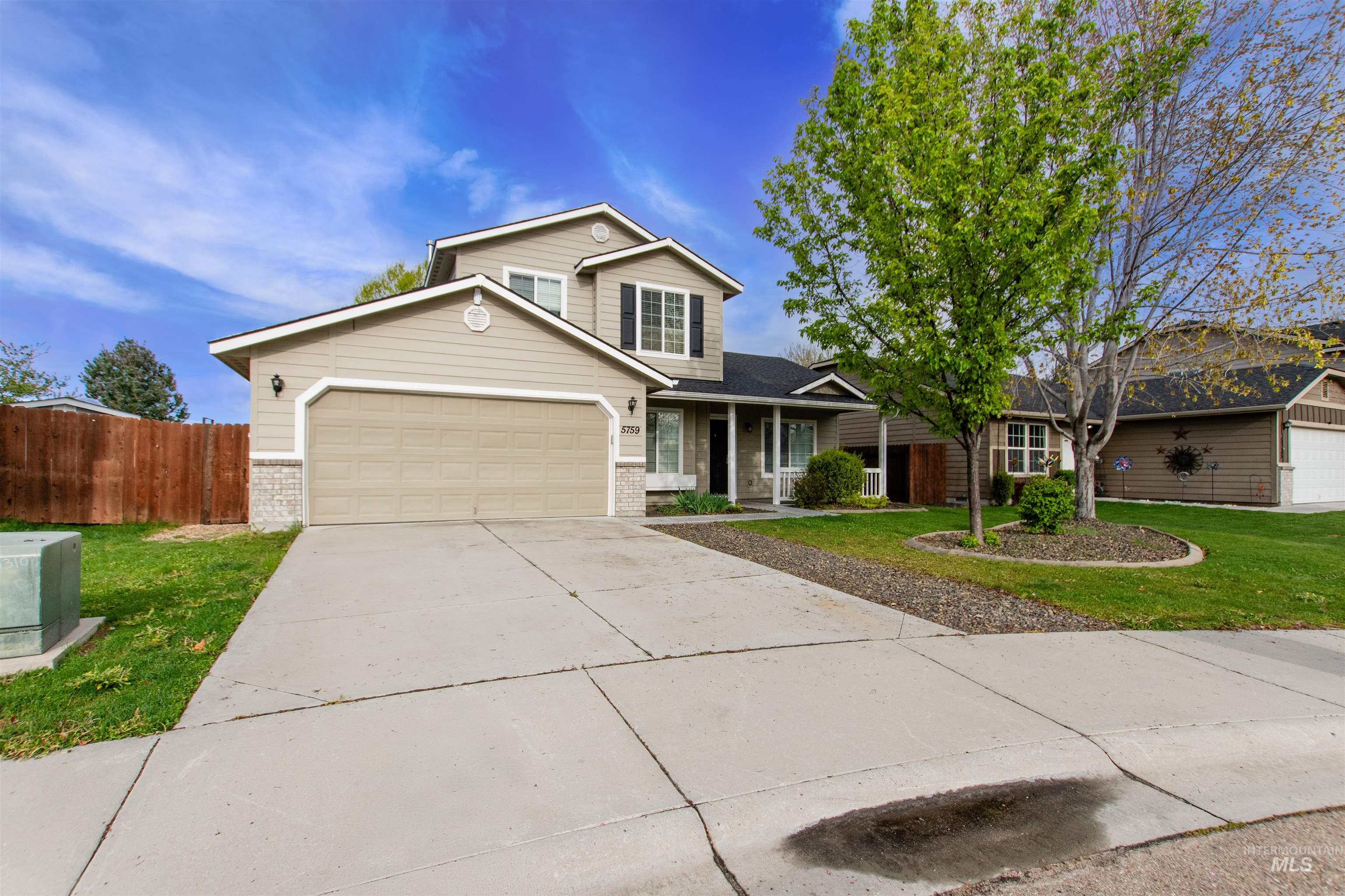5759 S Moon Land Ave, Boise, Idaho 83709, 4 Bedrooms, 2.5 Bathrooms, Residential For Sale, Price $449,000,MLS 98982530