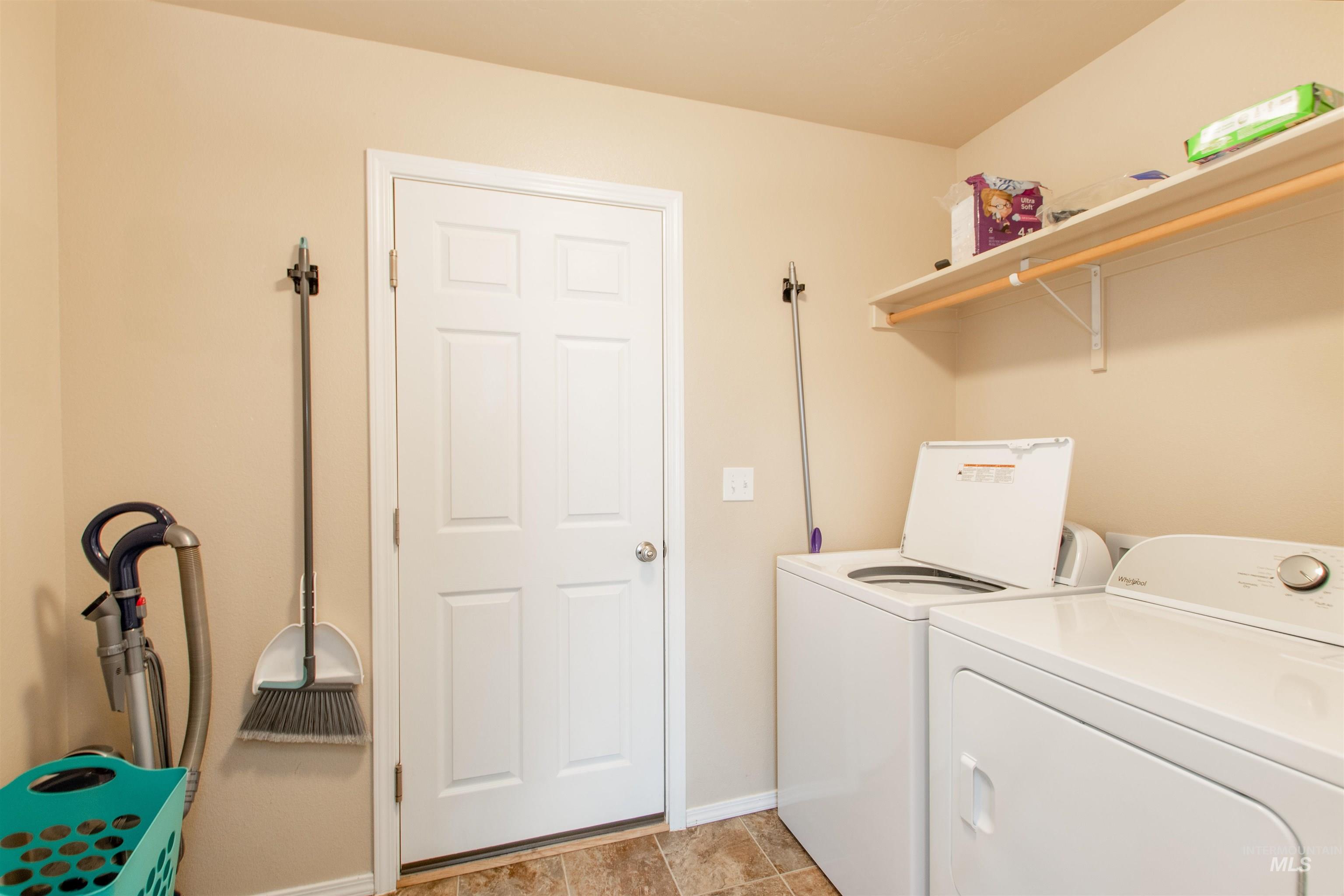 5759 S Moon Land Ave, Boise, Idaho 83709, 4 Bedrooms, 2.5 Bathrooms, Residential For Sale, Price $449,000,MLS 98982530