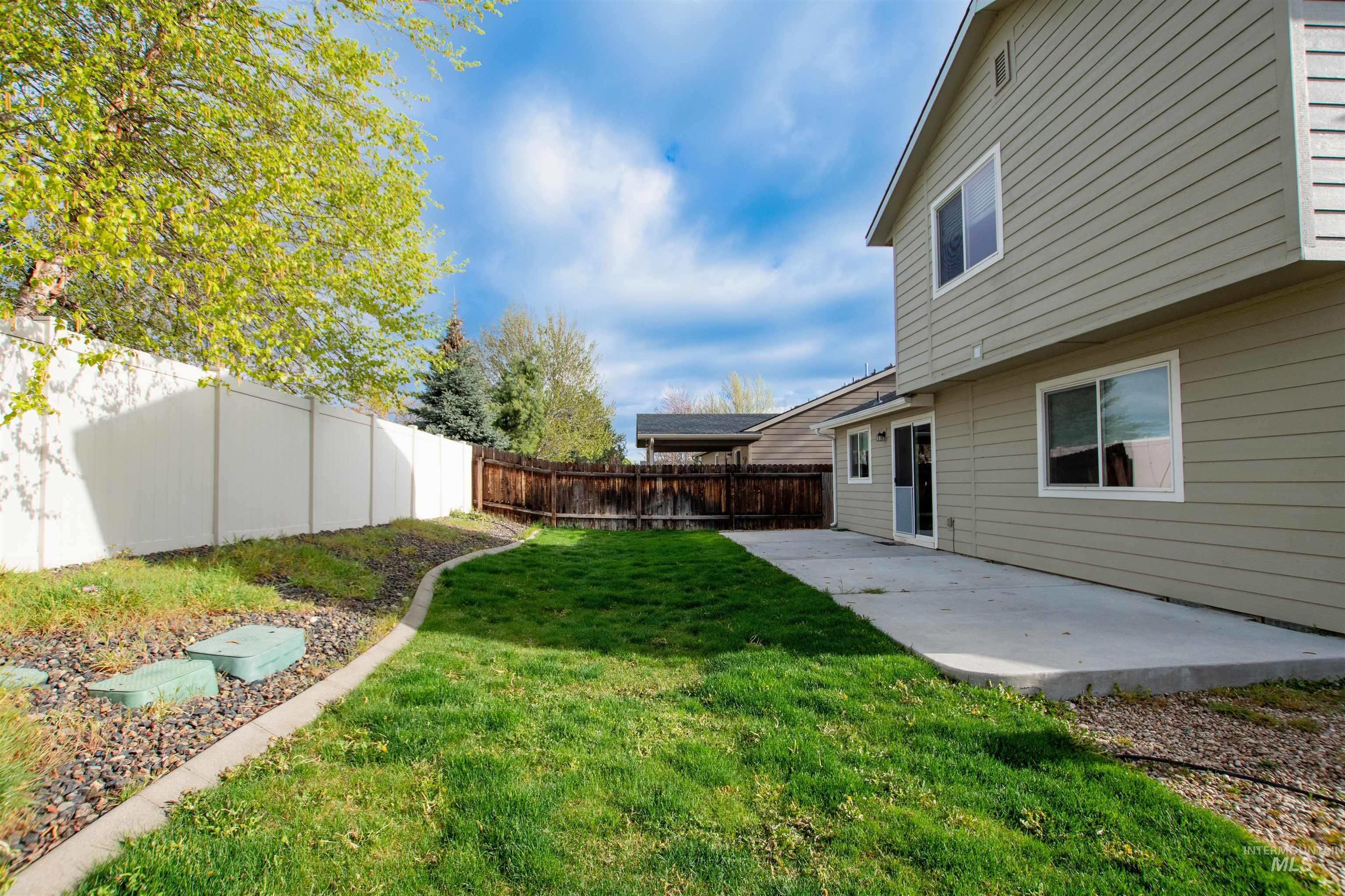 5759 S Moon Land Ave, Boise, Idaho 83709, 4 Bedrooms, 2.5 Bathrooms, Residential For Sale, Price $449,000,MLS 98982530