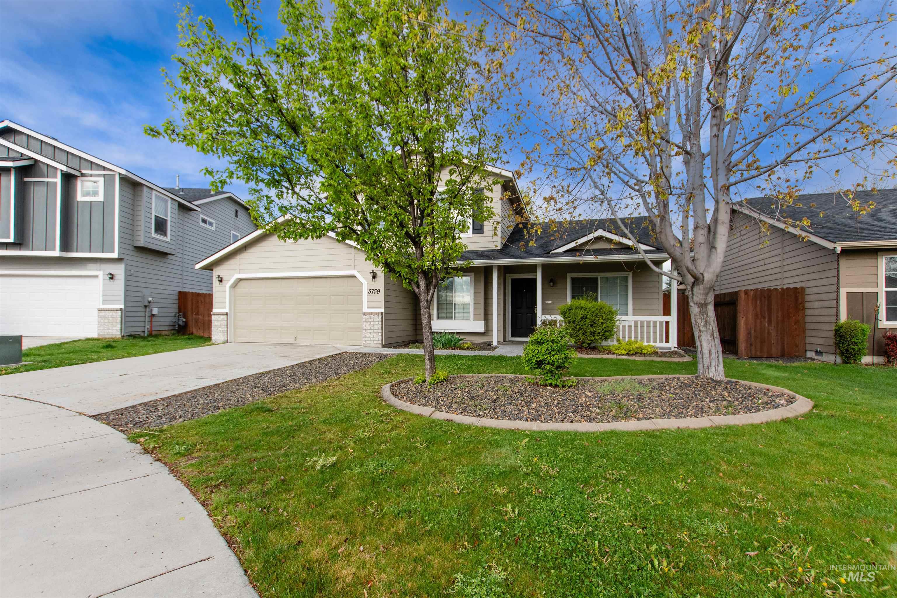 5759 S Moon Land Ave, Boise, Idaho 83709, 4 Bedrooms, 2.5 Bathrooms, Residential For Sale, Price $449,000,MLS 98982530