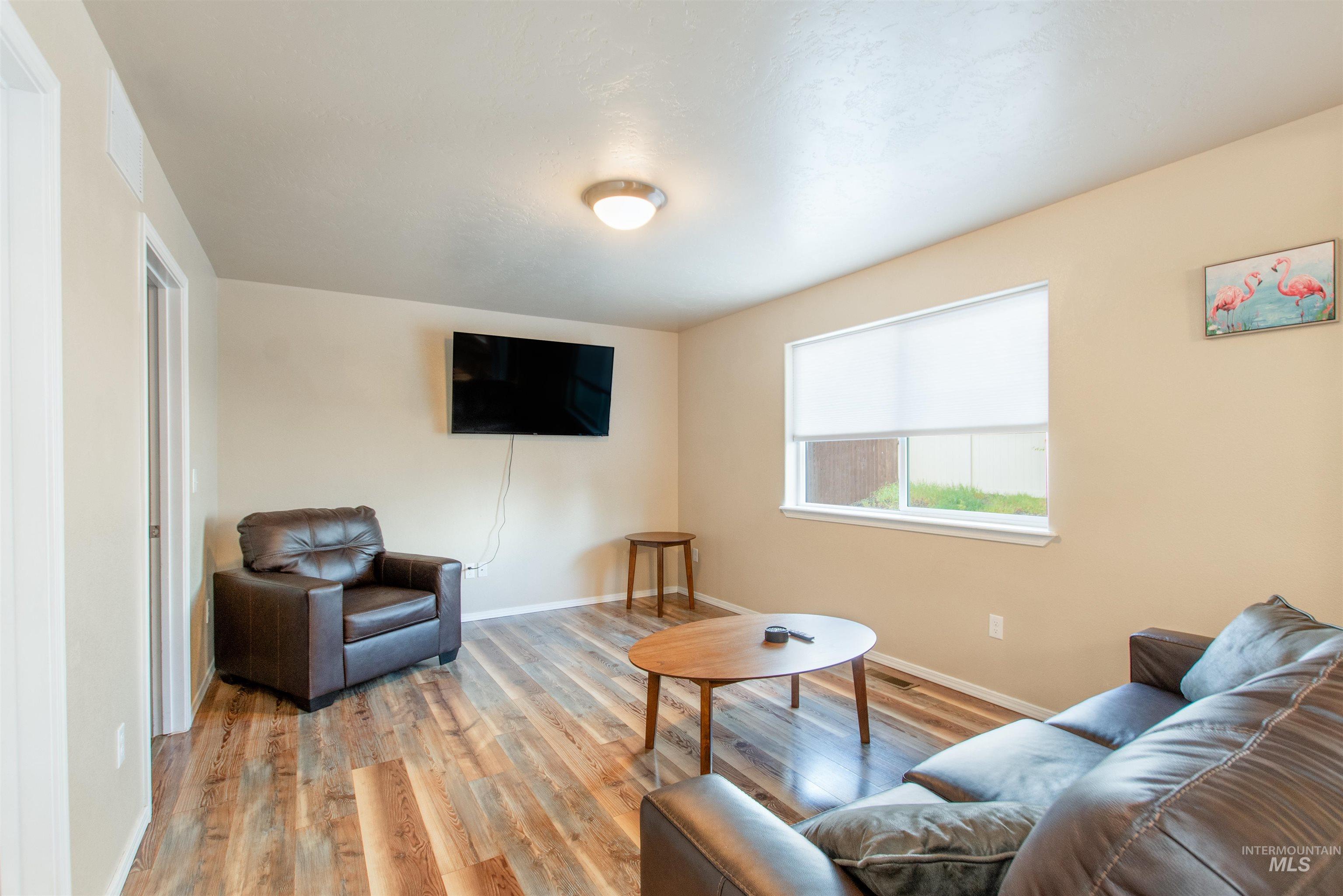 5759 S Moon Land Ave, Boise, Idaho 83709, 4 Bedrooms, 2.5 Bathrooms, Residential For Sale, Price $449,000,MLS 98982530