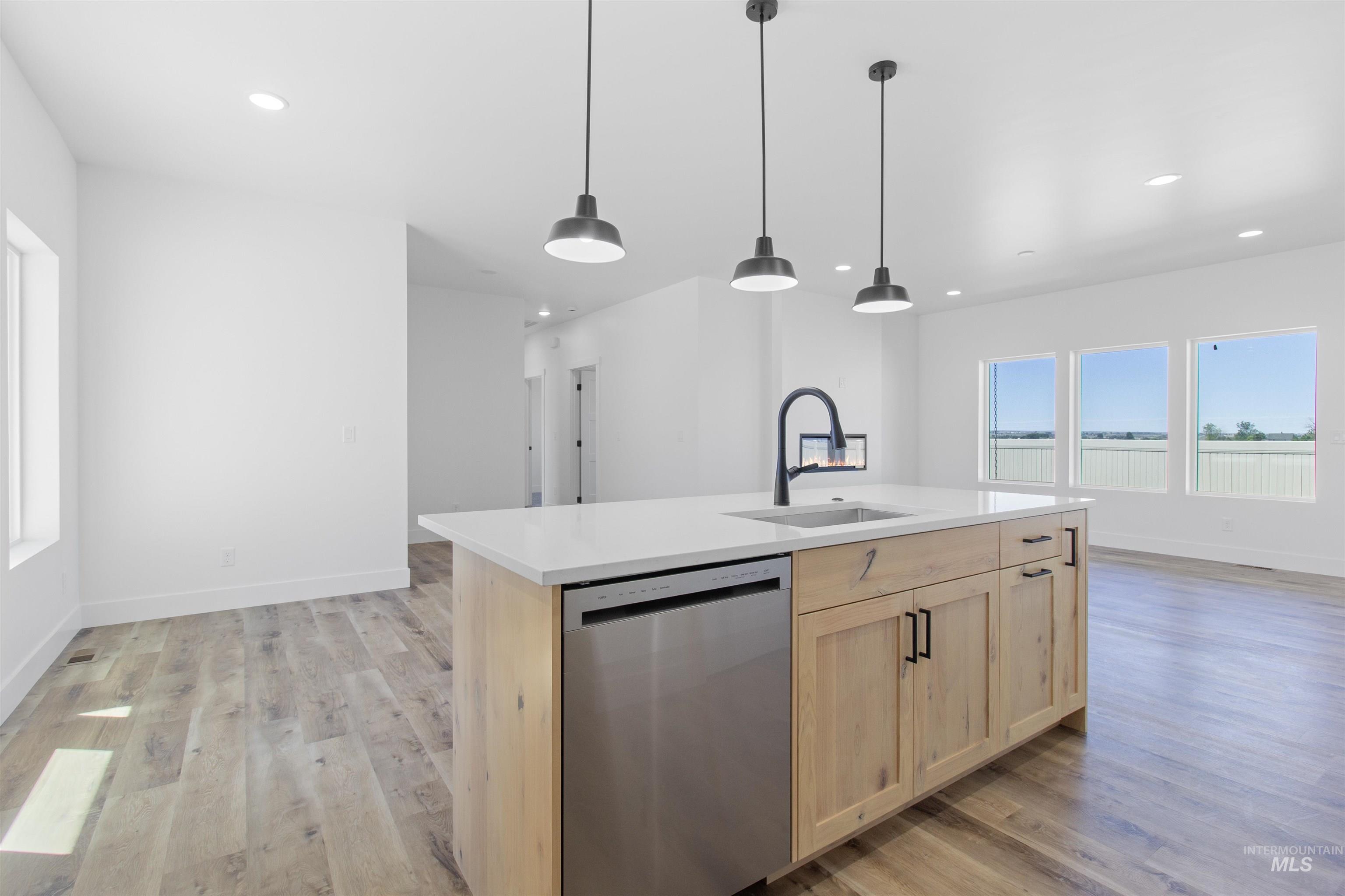 579 Moonstone, Kimberly, Idaho 83341, 4 Bedrooms, 2 Bathrooms, Residential For Sale, Price $439,900, 98982532
