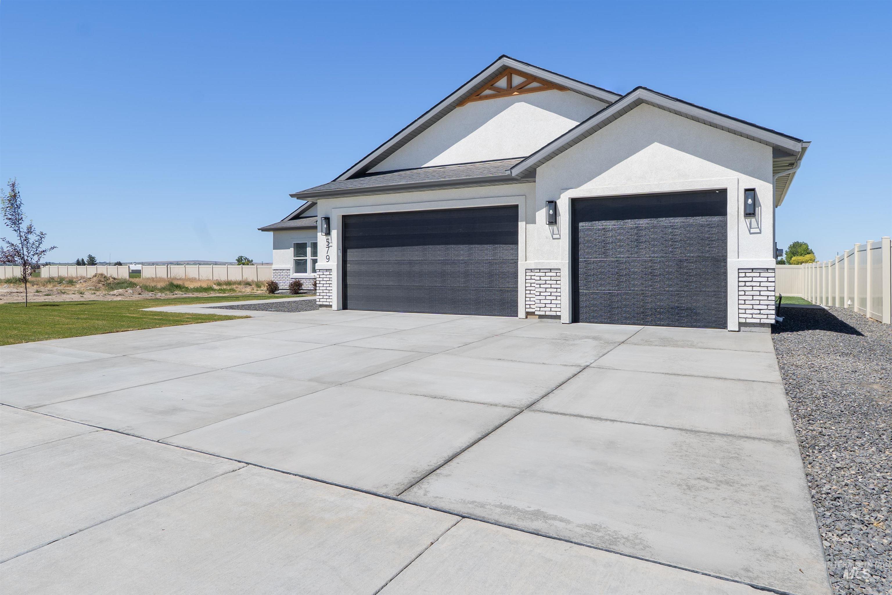 579 Moonstone, Kimberly, Idaho 83341, 4 Bedrooms, 2 Bathrooms, Residential For Sale, Price $439,900, 98982532