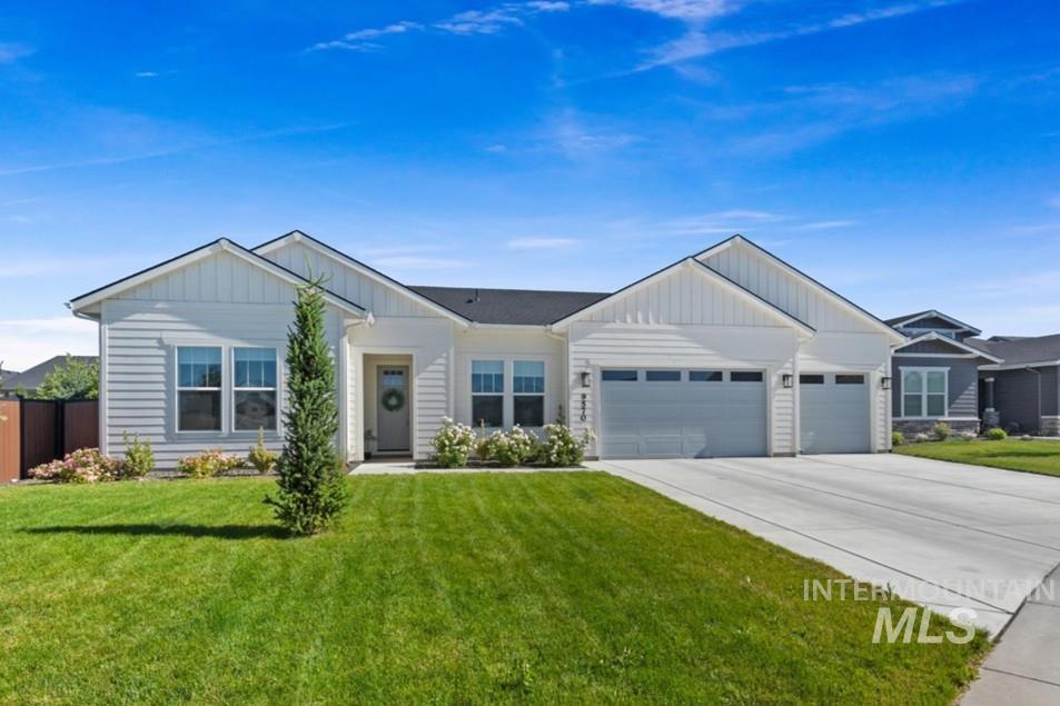 9570 W Summit Peak Dr, Star, Idaho 83669, 3 Bedrooms, 2.5 Bathrooms, Residential For Sale, Price $749,000, 98982533