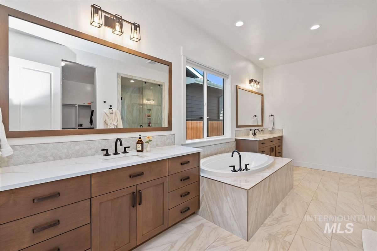 9570 W Summit Peak Dr, Star, Idaho 83669, 3 Bedrooms, 2.5 Bathrooms, Residential For Sale, Price $779,000,MLS 98982533