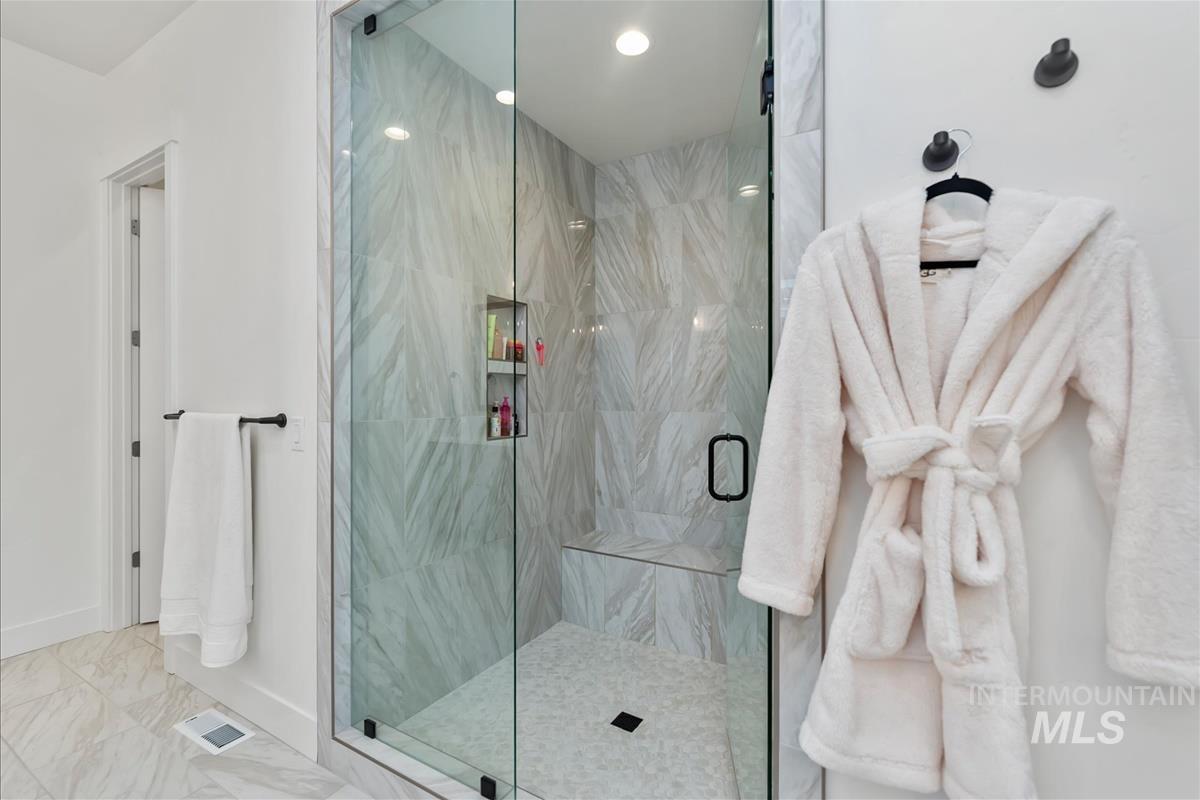 9570 W Summit Peak Dr, Star, Idaho 83669, 3 Bedrooms, 2.5 Bathrooms, Residential For Sale, Price $779,000,MLS 98982533