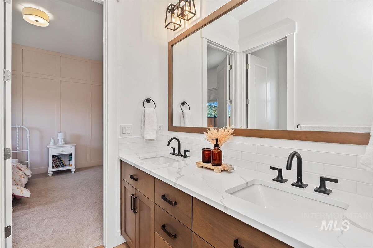 9570 W Summit Peak Dr, Star, Idaho 83669, 3 Bedrooms, 2.5 Bathrooms, Residential For Sale, Price $779,000,MLS 98982533