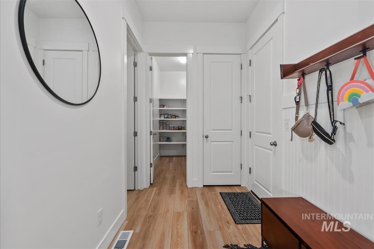 9570 W Summit Peak Dr, Star, Idaho 83669, 3 Bedrooms, 2.5 Bathrooms, Residential For Sale, Price $779,000,MLS 98982533