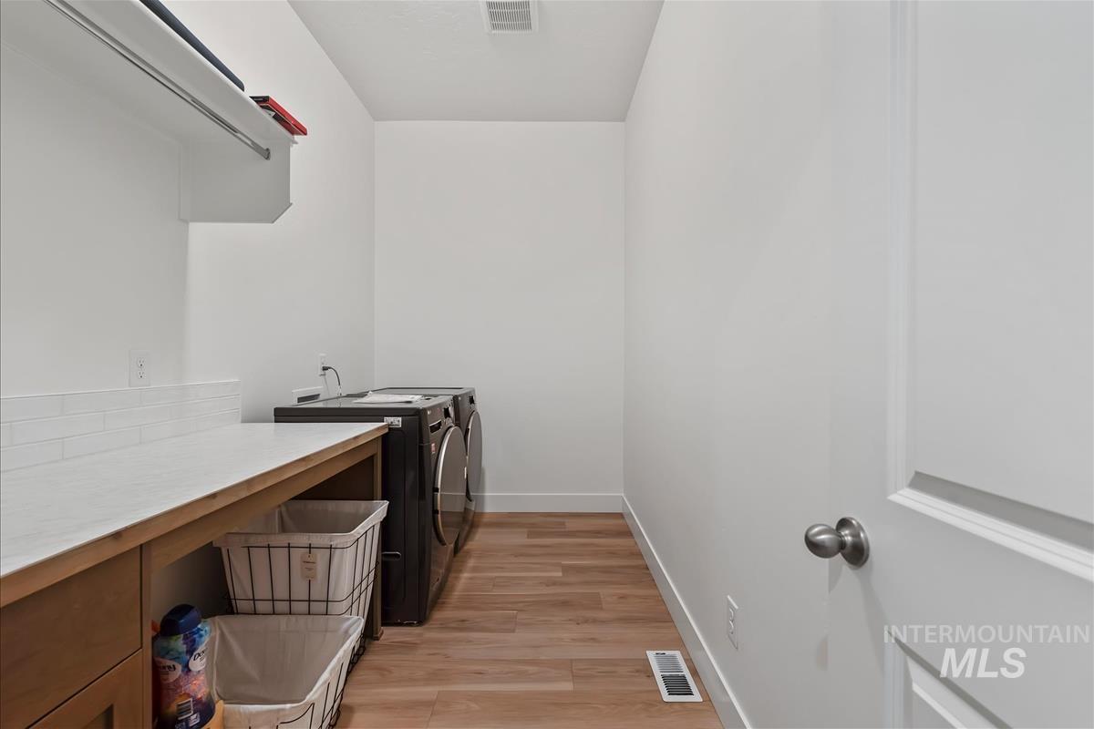 9570 W Summit Peak Dr, Star, Idaho 83669, 3 Bedrooms, 2.5 Bathrooms, Residential For Sale, Price $779,000,MLS 98982533