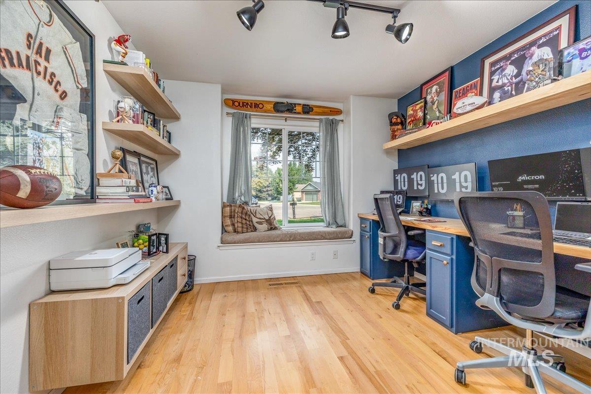 6224 N Royal Park, Boise, Idaho 83713, 3 Bedrooms, 2 Bathrooms, Residential For Sale, Price $449,900,MLS 98982534