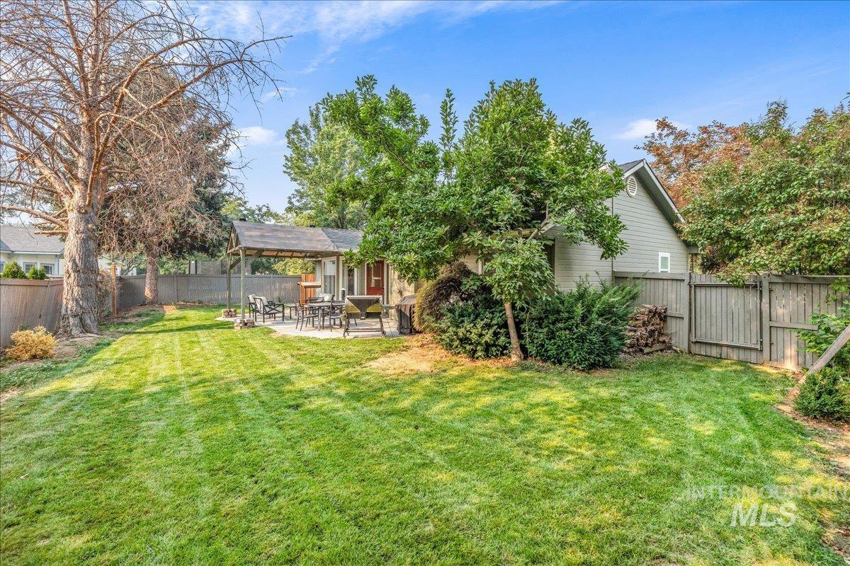 6224 N Royal Park, Boise, Idaho 83713, 3 Bedrooms, 2 Bathrooms, Residential For Sale, Price $449,900,MLS 98982534