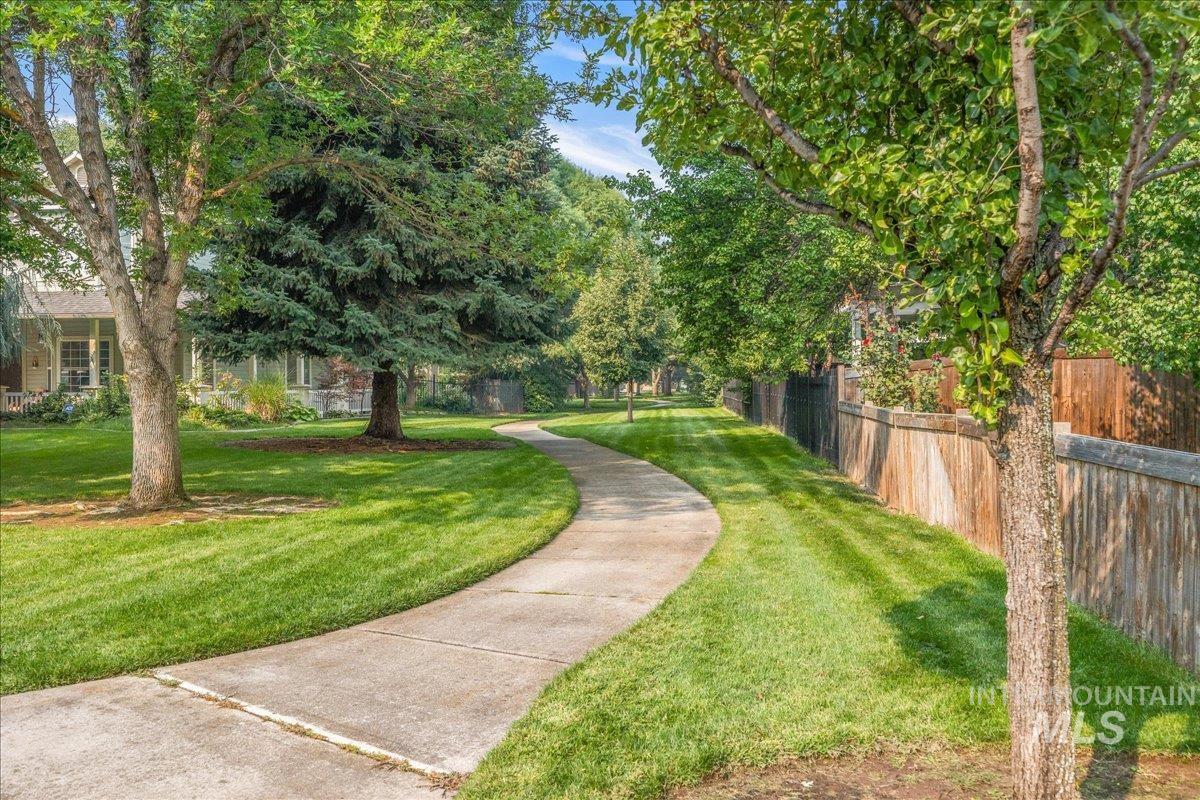 6224 N Royal Park, Boise, Idaho 83713, 3 Bedrooms, 2 Bathrooms, Residential For Sale, Price $449,900,MLS 98982534