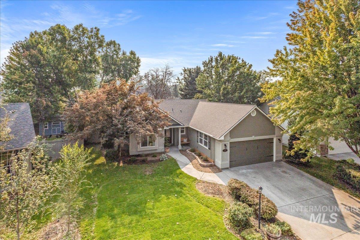 6224 N Royal Park, Boise, Idaho 83713, 3 Bedrooms, 2 Bathrooms, Residential For Sale, Price $449,900,MLS 98982534