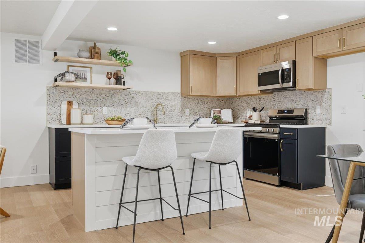 4760 N Maplewood, Boise, Idaho 83703, 4 Bedrooms, 2 Bathrooms, Residential For Sale, Price $524,900,MLS 98982535