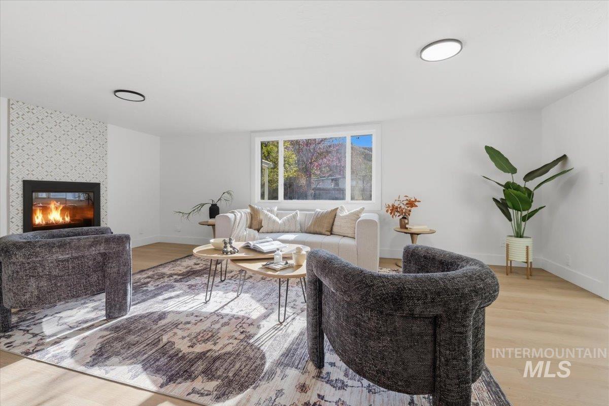 4760 N Maplewood, Boise, Idaho 83703, 4 Bedrooms, 2 Bathrooms, Residential For Sale, Price $524,900,MLS 98982535