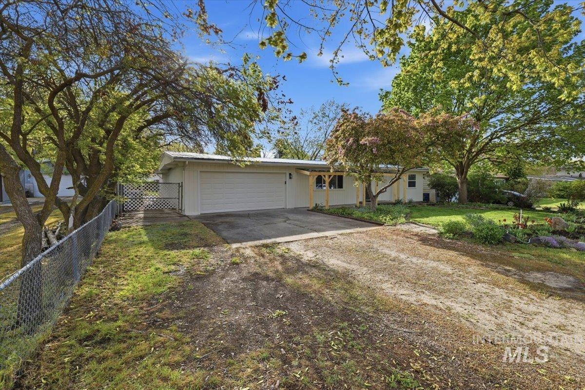 4760 N Maplewood, Boise, Idaho 83703, 4 Bedrooms, 2 Bathrooms, Residential For Sale, Price $524,900,MLS 98982535