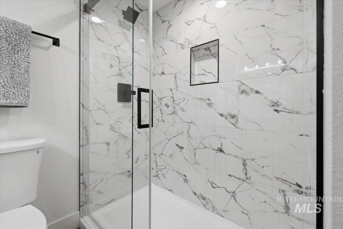 4760 N Maplewood, Boise, Idaho 83703, 4 Bedrooms, 2 Bathrooms, Residential For Sale, Price $524,900,MLS 98982535