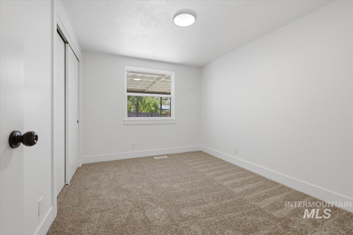 4760 N Maplewood, Boise, Idaho 83703, 4 Bedrooms, 2 Bathrooms, Residential For Sale, Price $524,900,MLS 98982535