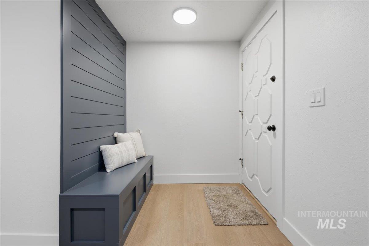 4760 N Maplewood, Boise, Idaho 83703, 4 Bedrooms, 2 Bathrooms, Residential For Sale, Price $524,900,MLS 98982535