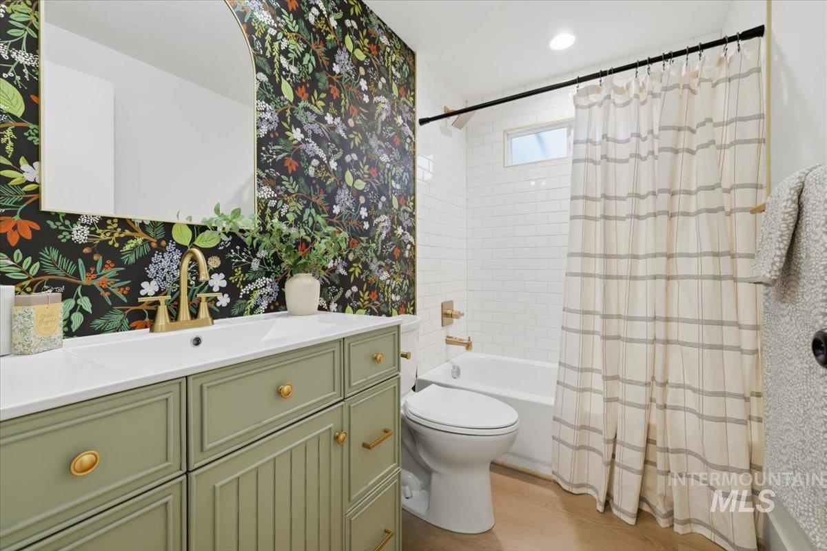 4760 N Maplewood, Boise, Idaho 83703, 4 Bedrooms, 2 Bathrooms, Residential For Sale, Price $524,900,MLS 98982535