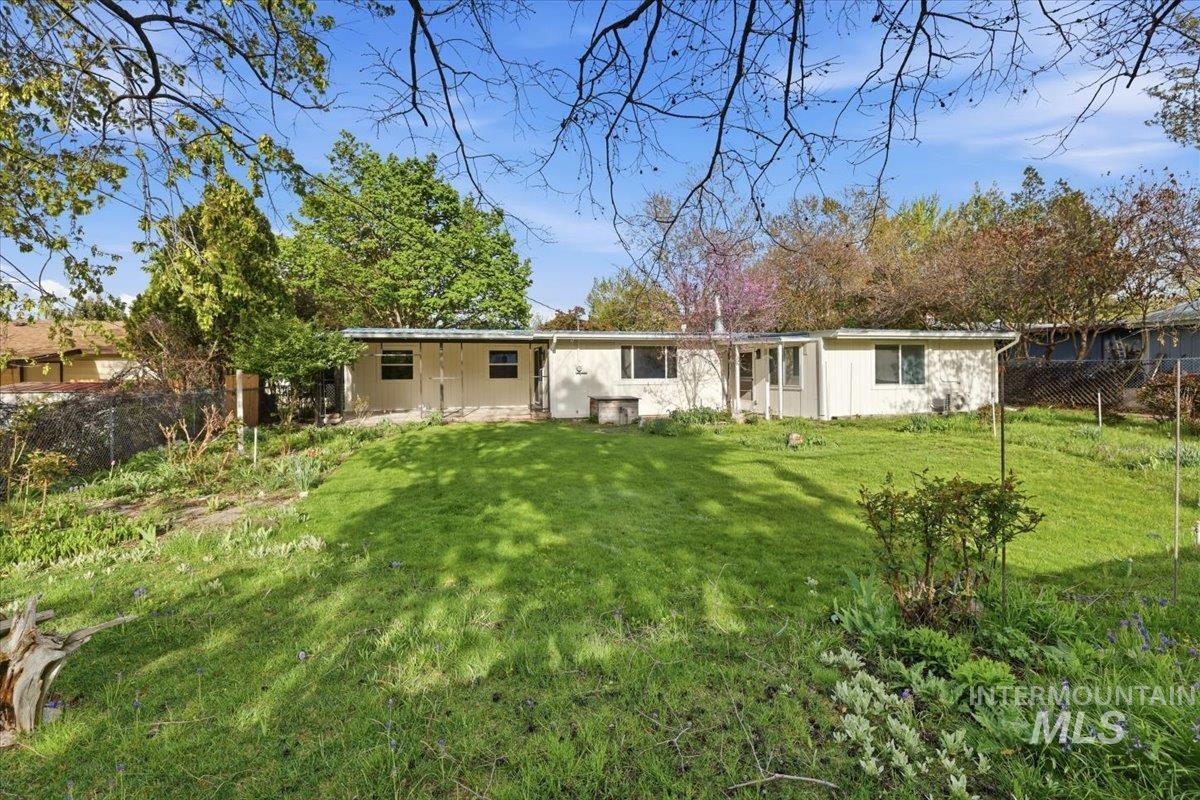 4760 N Maplewood, Boise, Idaho 83703, 4 Bedrooms, 2 Bathrooms, Residential For Sale, Price $524,900,MLS 98982535