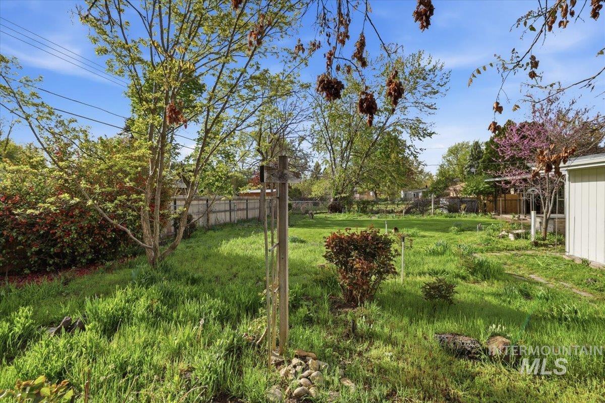 4760 N Maplewood, Boise, Idaho 83703, 4 Bedrooms, 2 Bathrooms, Residential For Sale, Price $524,900,MLS 98982535