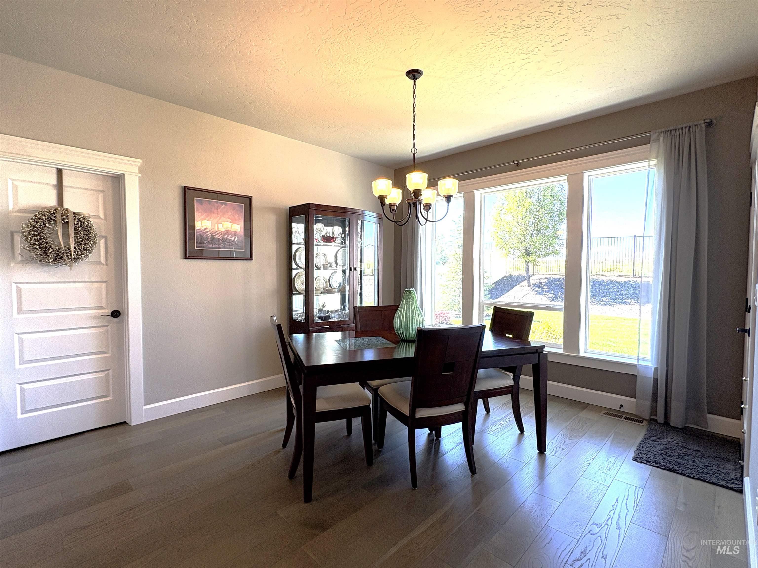 641 E Crest Ridge Dr, Meridian, Idaho 83642, 5 Bedrooms, 3 Bathrooms, Residential For Sale, Price $825,000, 98982539